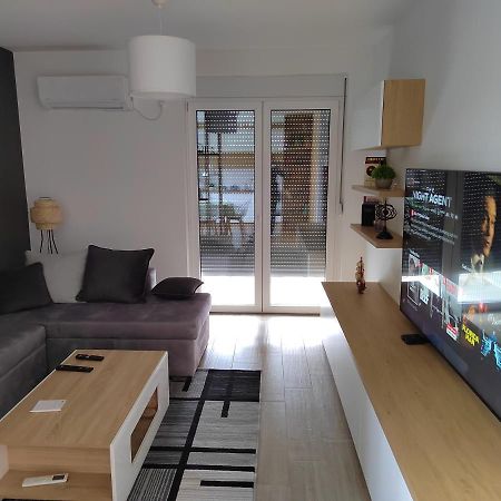 Lovely One Bedroom Apartment Ub エクステリア 写真