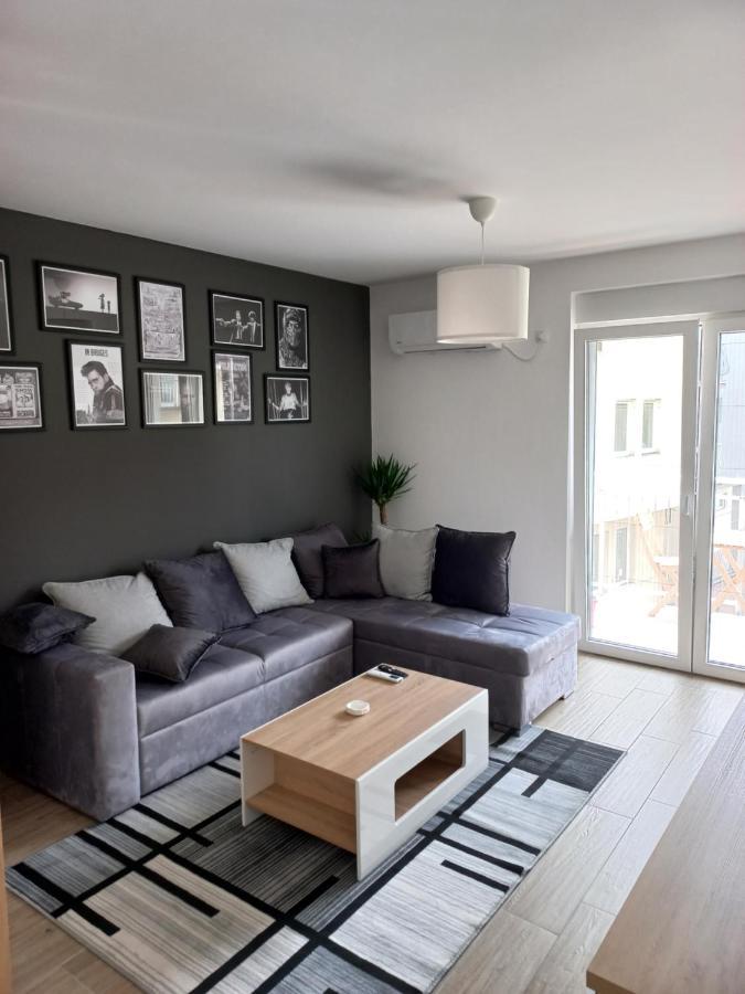 Lovely One Bedroom Apartment Ub エクステリア 写真