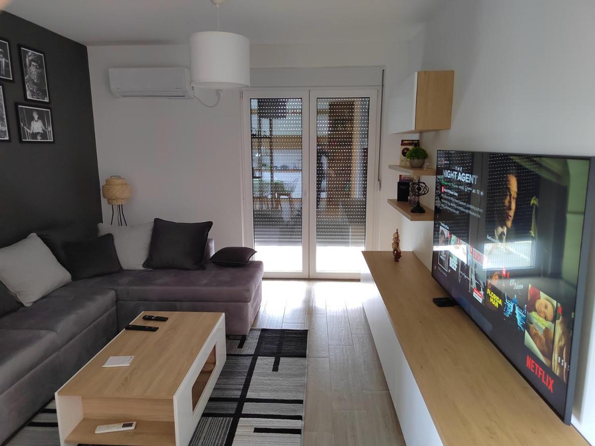 Lovely One Bedroom Apartment Ub エクステリア 写真